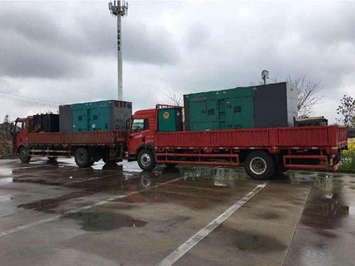 北流涂抹密封胶后，需要等待多长时间才能安装水冷式机油散热器密封件？